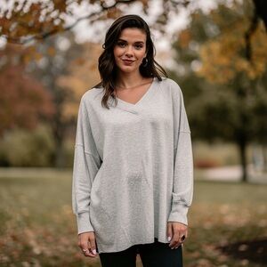 Nike Dri Fit gray sweatshirt size XL long sleeve V Neck vent slit sides spandex